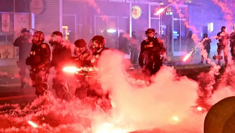 ABD'de Büyüyen İsyan: Los Angeles'tan Başlayan Protestolar Ülke Genelinde Yayılıyor