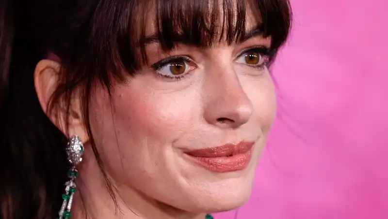 Hollywood Yıldızlarının Ürkütücü Estetik Tercihi: Ölü İnsan Derisi Enjeksiyonu