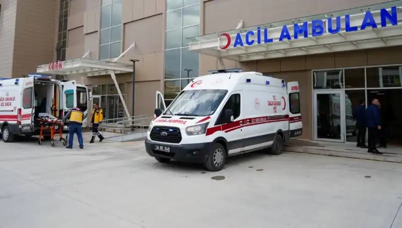 Erzincan’da Trajik Kaza: Bir Kişi Hayatını Kaybetti, Üç Kişi Yaralandı
