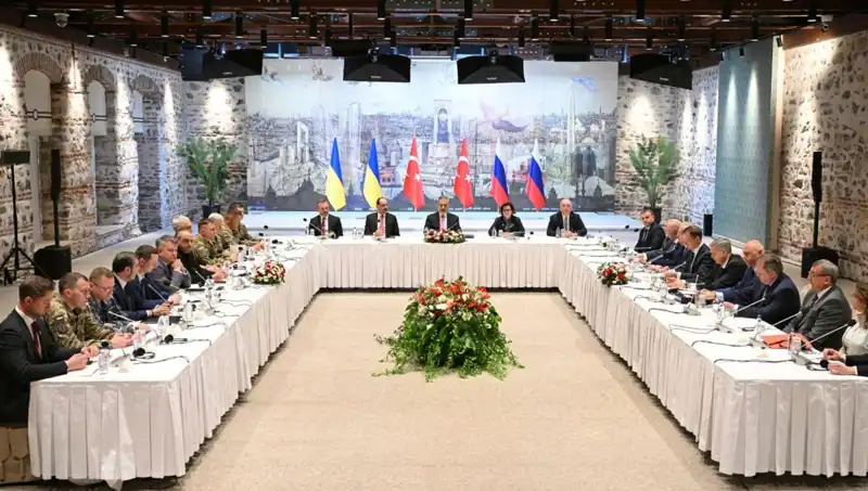 İstanbul'da Barış Zirvesi: Rus Heyeti Türkiye'ye Gelerek Diplomasi Yolunda Adımlar Attı