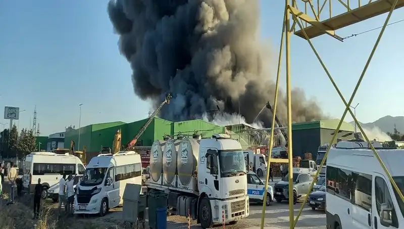 Gönen'deki Fabrika Yangını: İşçilerin Kimlikleri ve Olayın Detayları Ortaya Çıkıyor