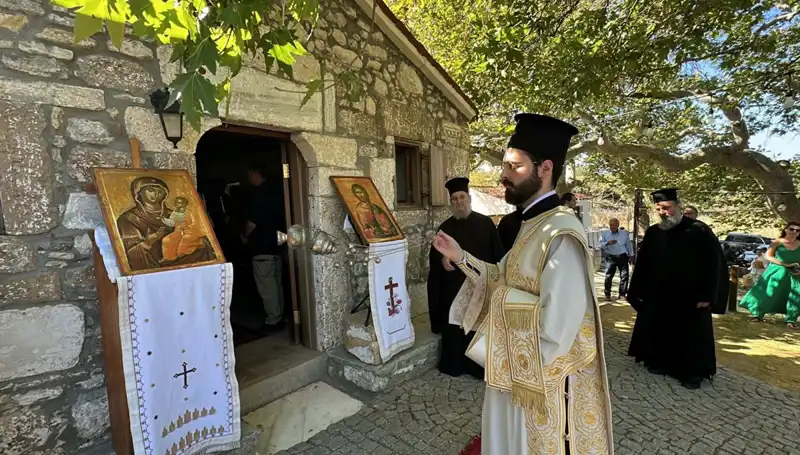 Bozcaada’da Aya Paraskevi Günü’nde Renkli Ayin ve Geleneklerin Canlanışı