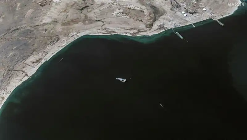 Yunan Gemisine Saldırı: Mürettebatı Son Anda Kurtaran Bilgiler