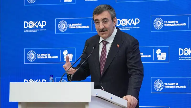 Ekonomi Yönetiminde Yeni Dönem: Cevdet Yılmaz Enflasyonu Düşürme Vadediyor