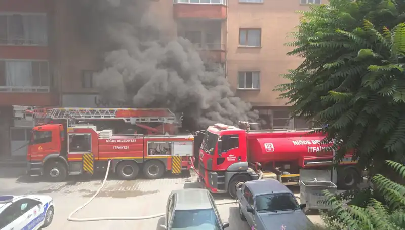 Niğde'de Beyaz Eşya Deposunda Çıkan Yangın, Korku Dolu Anlar Yaşattı