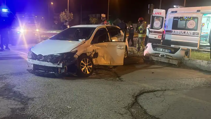 Pikap ve Otomobil Çarpıştı: Aksaray'da Korkunç Kaza!