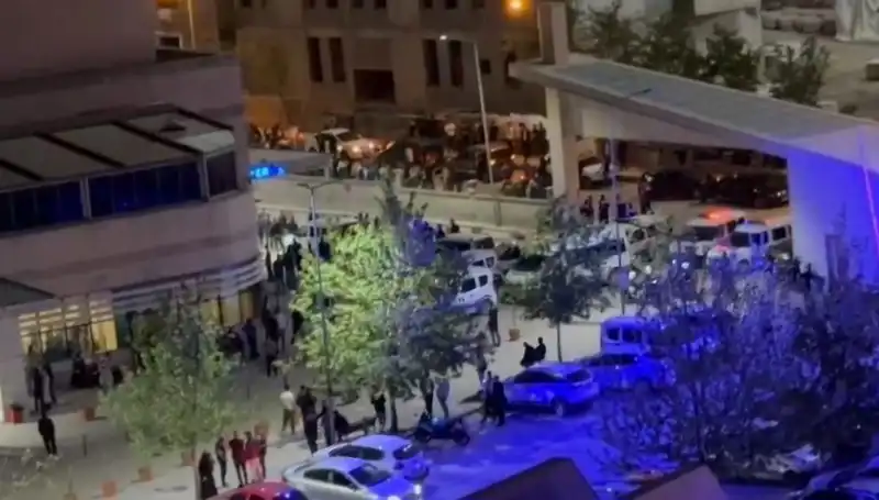 Halay Başında Bıçaklama Olayı: Bir Yaralı, Dört Kişi Saldırıya Uğradı