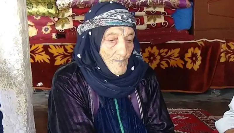 131 Yaşındaki Türkiye’nin En Yaşlı Kadını Hayatını Kaybetti