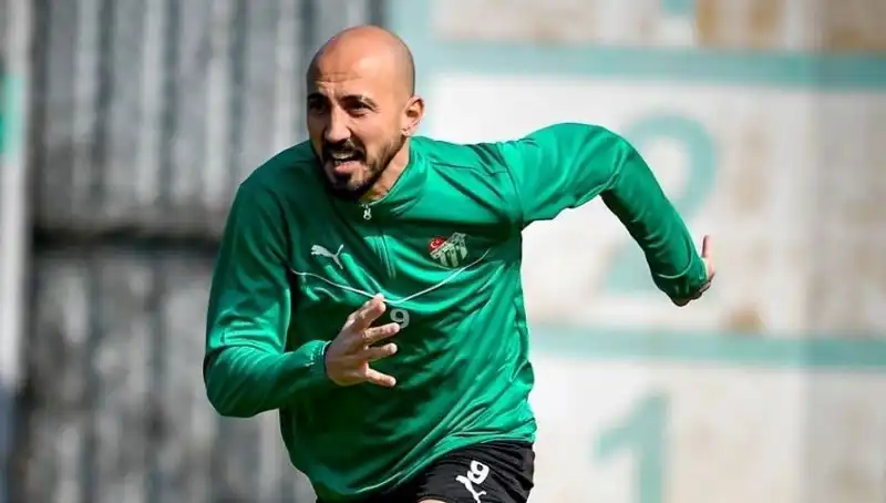 Türkiye'nin Yıldız Futbolcusu 2. Lig'de Yeni Bir Sayfa Açıyor
