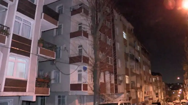 Altı Katlı Bina Kolonlarından Gelen Sesler Nedeniyle Tahliye Edildi!