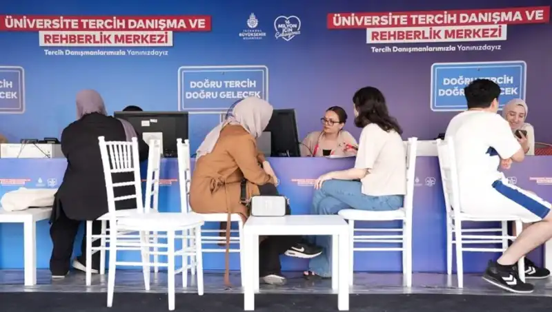 İstanbul'da Üniversite Tercih Danışma Merkezleri Açıldı: Hangi Noktalarda Bulunuyor?